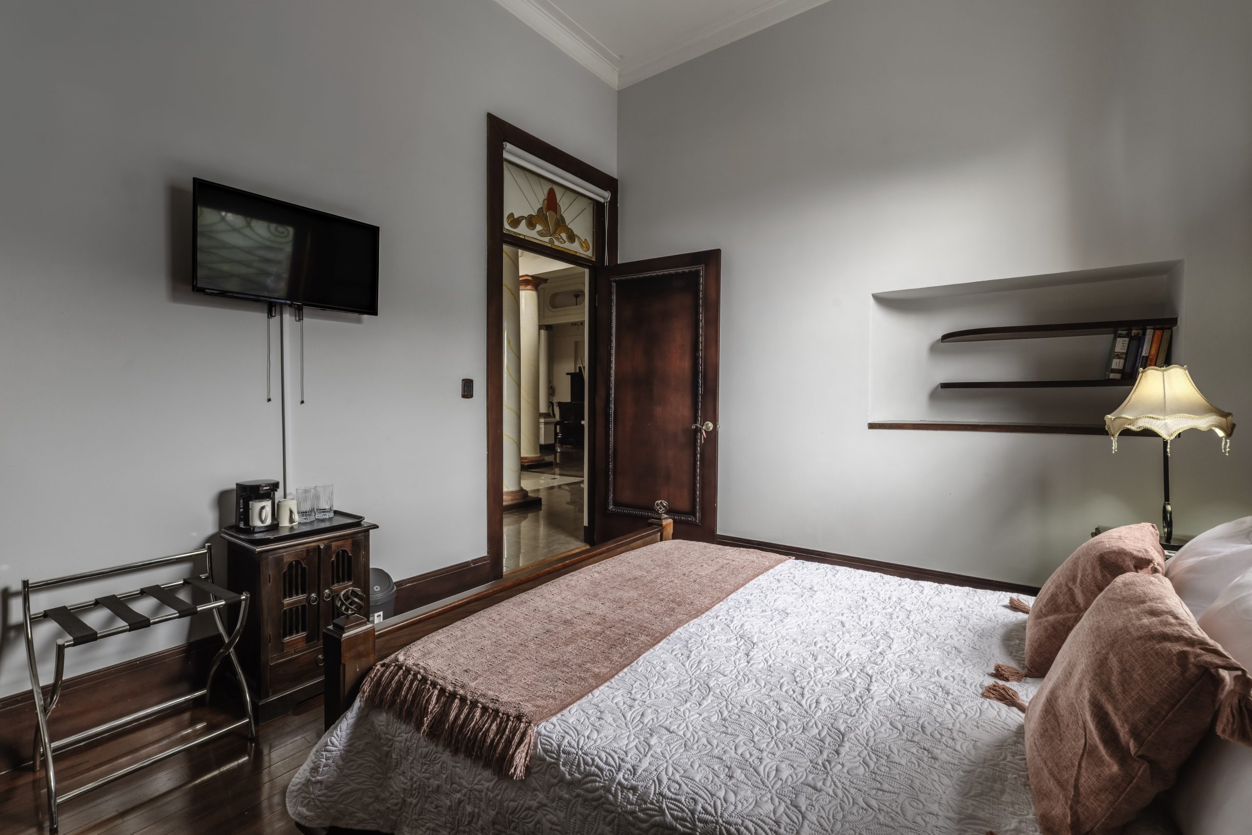 Comfortable room at Hotel Majestad mansion